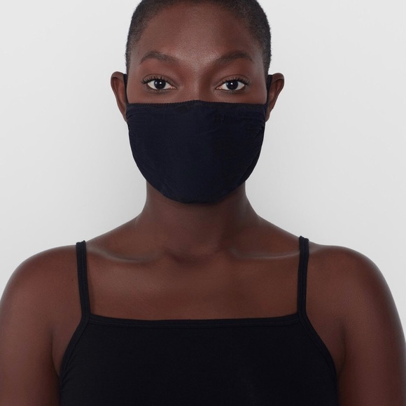 SKIMS Accessories - Skims face mask onxy